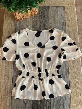 AUW Black & White Polka Dot V-Neck Smocked Waist Blouse